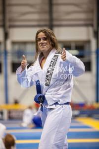 296263_513062175408413_61009720_n